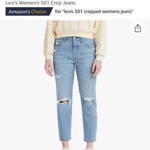 NWT Womens Levi 501 cropped original jeans. Size 27